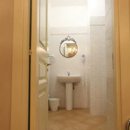 Ma Maison לינה וארוחת בוקר 4*