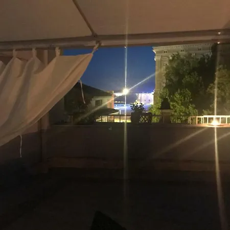 Ma Maison לינה וארוחת בוקר קאסרטה